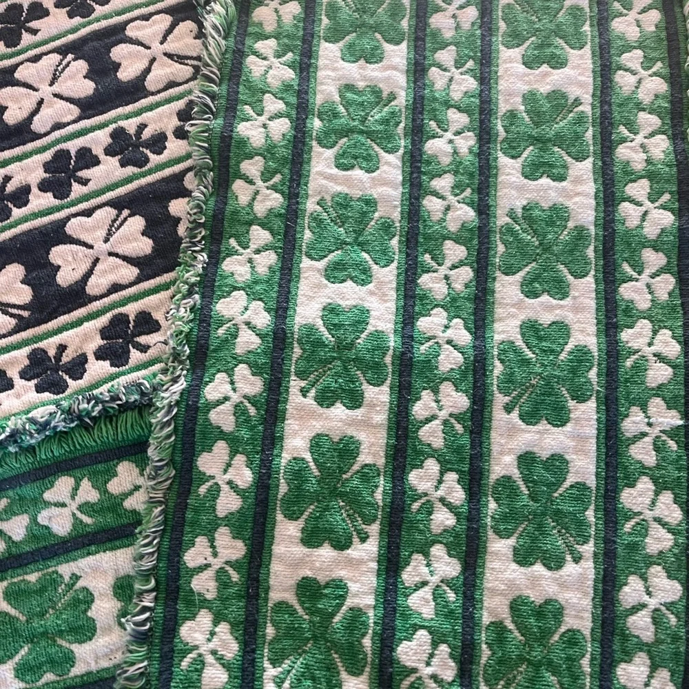 Park B. Smith 3 place mats and one table runner- St. Patrick’s Day / Irish